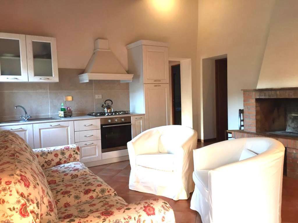 Agriturismo Il Canneto Casole dʼElsa Exteriör bild